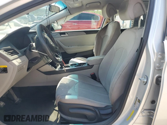 2015 Hyundai Sonata SE z VIN 5NPE24AF6FH108144, wystawiony jako Copart lot #58140065 z przebiegiem 126 031 mil mil oraz Szkoda całkowita • Salvage title. Historia ofert i sprzedaży dostępna na DreamBid. Obrazek 7.