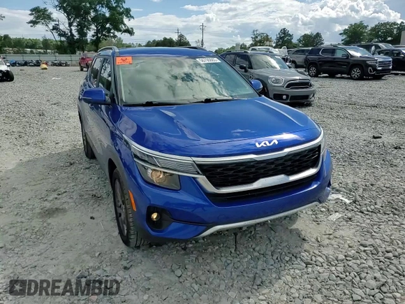 2023 Kia Seltos S z VIN KNDEU2AA7P7410521, wystawiony jako Copart lot #56796665 z przebiegiem 33 412 mil mil oraz Szkoda całkowita • Salvage title. Historia ofert i sprzedaży dostępna na DreamBid. Obrazek 14.