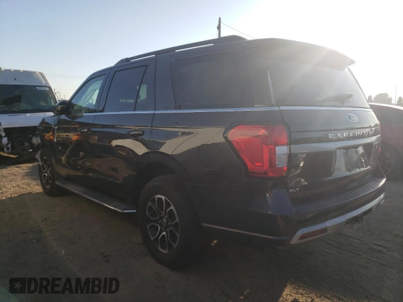 2022 Ford Expedition XLT with VIN 1FMJU1JT8NEA19988, listed as a Copart auction lot 47071225 with 43,436 mi miles and Salvage Title. Bid and sale history available at carsss.com. Image 2.