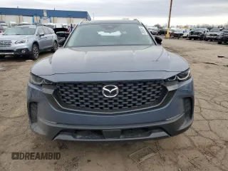 2025 Mazda CX-50 S Premium z VIN 7MMVABDM9SN322170, wystawiony jako Copart lot #85856354 z przebiegiem 1 774 mil mil oraz Czysty tytuł • Clean title. Historia ofert i sprzedaży dostępna na DreamBid. Obrazek 5.