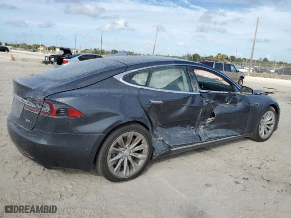 2017 Tesla Model S 100D with VIN 5YJSA1E22HF188426, listed as a Copart auction lot 39728584 with 584 mi miles and Salvage Title. Bid and sale history available at carsss.com. Image 3.