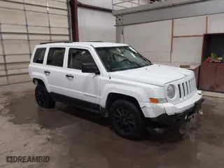 2017 Jeep Patriot Sport with VIN 1C4NJPBB4HD200961, listed as a IAAI auction lot 41414099 with 111,145 mi miles. Bid and sale history available at carsss.com. Image 1.