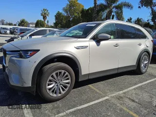 2025 Mazda CX-90 Preferred z VIN JM3KKBHD9S1201518, wystawiony jako Copart lot #46094315 z przebiegiem 4 626 mil mil oraz Szkoda całkowita • Salvage title. Historia ofert i sprzedaży dostępna na DreamBid. Obrazek 1.