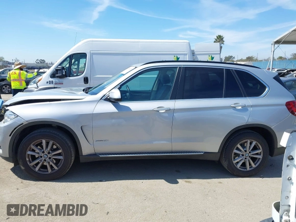 2014 BMW X5 sDrive35i with VIN 5UXKR2C54E0H31217, listed as a IAAI auction lot 41881021 with 163,492 mi miles. Bid and sale history available at carsss.com. Image 14.