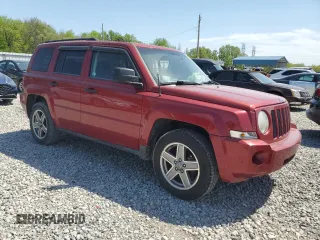 2008 Jeep Patriot Sport z VIN 1J8FF28W08D703852, wystawiony jako Copart lot #52450325 z przebiegiem 218 451 mil mil oraz Szkoda całkowita • Salvage title. Historia ofert i sprzedaży dostępna na DreamBid. Obrazek 4.