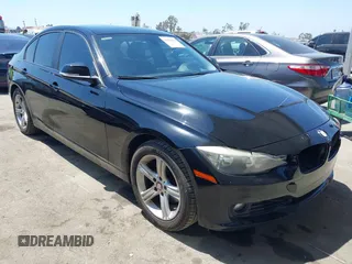 2013 BMW 3 Series 328i z VIN WBA3A5C5XDF356745, wystawiony jako IAAI lot #42092986 z przebiegiem 120 128 mil mil oraz . Historia ofert i sprzedaży dostępna na DreamBid. Obrazek 1.