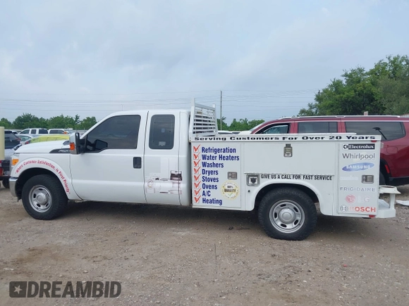 2013 Ford F-250 XL z VIN 1FT7X2A64DEA86642, wystawiony jako IAAI lot #42278335 z przebiegiem 253 022 mil mil oraz . Historia ofert i sprzedaży dostępna na DreamBid. Obrazek 14.