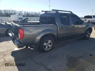 2005 Nissan Frontier LE z VIN 1N6AD07U85C447101, wystawiony jako Copart lot #42063795 z przebiegiem 249 884 mil mil oraz Szkoda całkowita • Salvage title. Historia ofert i sprzedaży dostępna na DreamBid. Obrazek 3.