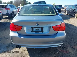 2011 BMW 3 Series 328i xDrive z VIN WBAPK5C52BF124605, wystawiony jako IAAI lot #41585190 z przebiegiem 108 000 mil mil oraz . Historia ofert i sprzedaży dostępna na DreamBid. Obrazek 16.
