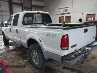 2006 Ford F-250 XL z VIN 1FTSW21556EC56627, wystawiony jako IAAI lot #41587563 z przebiegiem 201 723 mil mil oraz . Historia ofert i sprzedaży dostępna na DreamBid. Obrazek 3.
