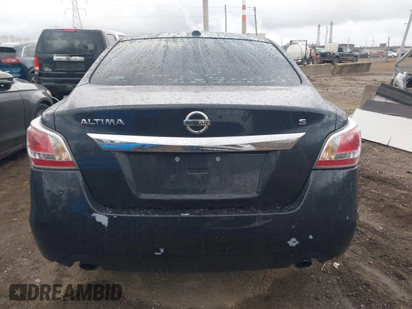 2015 Nissan Altima 2.5 S with VIN 1N4AL3AP2FN351860, listed as a IAAI auction lot 41844963 with 173,046 mi miles. Bid and sale history available at carsss.com. Image 17.