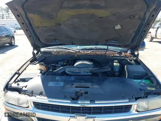 2002 Chevrolet Tahoe LT with VIN 1GNEK13Z62J160310, listed as a IAAI auction lot 41710379 with 154,873 mi miles. Bid and sale history available at carsss.com. Image 10.
