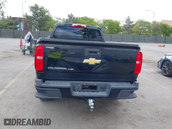 2019 Chevrolet Colorado 2WD Work Truck z VIN 1GCGSBEN6K1146263, wystawiony jako IAAI lot #42247164 z przebiegiem 50 057 mil mil oraz . Historia ofert i sprzedaży dostępna na DreamBid. Obrazek 17.