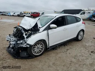 2016 Ford Focus SE with VIN 1FADP3K27GL263453, listed as a Copart auction lot 42728245 with 84,921 mi miles and Salvage Title. Bid and sale history available at carsss.com. Image 1.