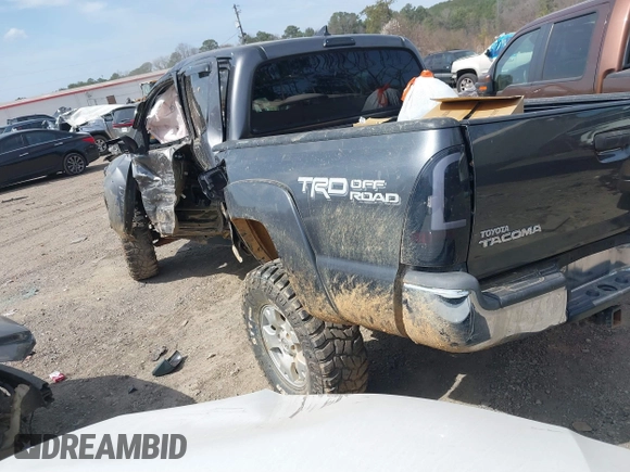 2015 Toyota Tacoma with VIN 5TFLU4EN9FX111322, listed as a IAAI auction lot 41621064 with 1 mi miles. Bid and sale history available at carsss.com. Image 3.