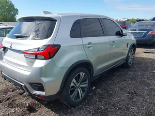 2021 Mitsubishi Outlander ES z VIN JA4ARUAU7MU017700, wystawiony jako IAAI lot #42320238 z przebiegiem 120 999 mil mil oraz . Historia ofert i sprzedaży dostępna na DreamBid. Obrazek 4.