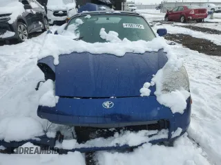 2002 Toyota MR2 z VIN JTDFR320X20046842, wystawiony jako Copart lot #41681795 z przebiegiem Nie podano mil oraz Szkoda całkowita • Salvage title. Historia ofert i sprzedaży dostępna na DreamBid. Obrazek 5.