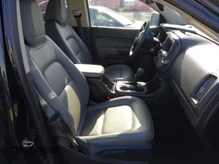 2020 Chevrolet Colorado 4WD Work Truck z VIN 1GCGTBENXL1212795, wystawiony jako IAAI lot #42249330 z przebiegiem 46 900 mil mil oraz . Historia ofert i sprzedaży dostępna na DreamBid. Obrazek 5.