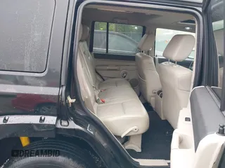 2006 Jeep Commander Limited с VIN 1J8HG58226C291506, выставлен на аукционе IAAI как лот 42254528 с пробегом 140 030 миль миль и . История ставок и продаж доступна на DreamBid. Изображение 8.