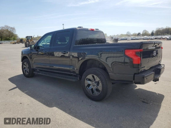 2024 Ford F-150 Lightning Flash с VIN 1FT6W3L74RWG03112, выставлен на аукционе Copart как лот 53782695 с пробегом 1 721 миль миль и Списание • Salvage title. История ставок и продаж доступна на DreamBid. Изображение 2.