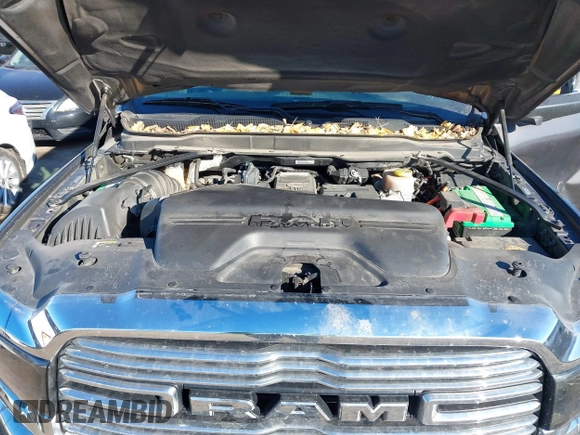 2021 Ram 2500 Laramie z VIN 3C6UR5FL7MG629012, wystawiony jako IAAI lot #41369353 z przebiegiem 168 099 mil mil oraz . Historia ofert i sprzedaży dostępna na DreamBid. Obrazek 10.