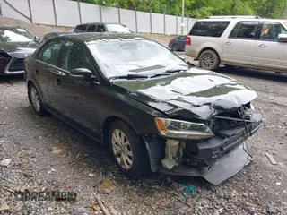 2014 Volkswagen Jetta SE z VIN 3VWD17AJ2EM273523, wystawiony jako IAAI lot #42360638 z przebiegiem 124 583 mil mil oraz . Historia ofert i sprzedaży dostępna na DreamBid. Obrazek 1.