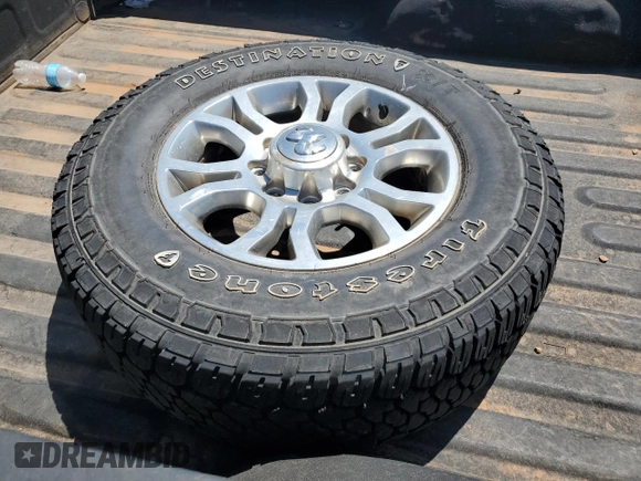 2015 Ram 2500 Laramie with VIN 3C6UR5KL5FG580725, listed as a Copart auction lot 61797534 with 214,156 mi miles and Salvage title. Bid and sale history available at DreamBid. Image 12.