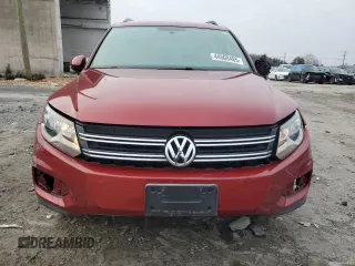 2012 Volkswagen Tiguan LE z VIN WVGAV7AX2CW004641, wystawiony jako Copart lot #44508485 z przebiegiem 60 711 mil mil oraz Szkoda całkowita • Salvage title. Historia ofert i sprzedaży dostępna na DreamBid. Obrazek 5.