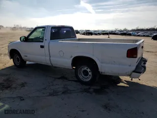 2000 Chevrolet S-10 LS with VIN 1GCCS14W8YK222863, listed as a Copart auction lot 87249414 with 217,295 mi miles and Salvage Title. Bid and sale history available at carsss.com. Image 2.