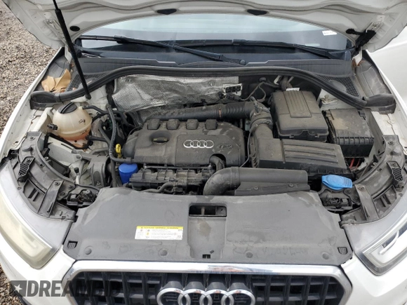 2015 Audi Q3 Prestige z VIN WA1GFCFS2FR010275, wystawiony jako Copart lot #50551025 z przebiegiem 12 822 mil mil oraz Szkoda całkowita • Salvage title. Historia ofert i sprzedaży dostępna na DreamBid. Obrazek 11.