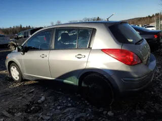 2009 Nissan Versa 1.8 S with VIN 3N1BC13E49L455983, listed as a Copart auction lot 37650724 with 166,896 mi miles and Clean Title. Bid and sale history available at carsss.com. Image 2.