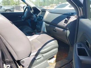 2006 Honda Pilot EX-L with VIN 2HKYF187X6H557468, listed as a IAAI auction lot 42017101 with 213,425 mi miles and . Bid and sale history available at carsss.com. Image 5.