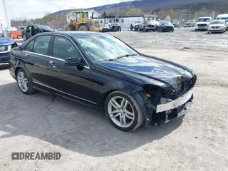 2014 Mercedes-Benz C-Class C 300 Sport with VIN WDDGF8AB2EG252610, listed as a IAAI auction lot 41960978 with 199,190 mi miles. Bid and sale history available at carsss.com. Image 1.