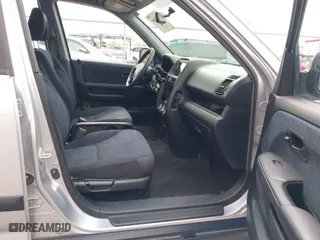 2006 Honda CR-V LX with VIN JHLRD68536C010191, listed as a IAAI auction lot 41902060 with 252,121 mi miles. Bid and sale history available at carsss.com. Image 5.