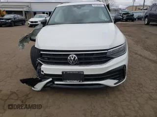 2023 Volkswagen Tiguan SE R-Line Black with VIN 3VV8B7AX8PM025044, listed as a Copart auction lot 53185355 with 35,565 mi miles and Salvage title. Bid and sale history available at DreamBid. Image 5.