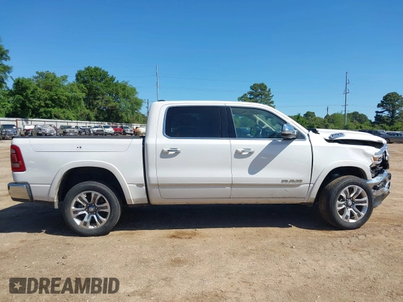 2022 Ram 1500 Limited z VIN 1C6SRFHT1NN361450, wystawiony jako IAAI lot #42027326 z przebiegiem 26 557 mil mil oraz . Historia ofert i sprzedaży dostępna na DreamBid. Obrazek 14.