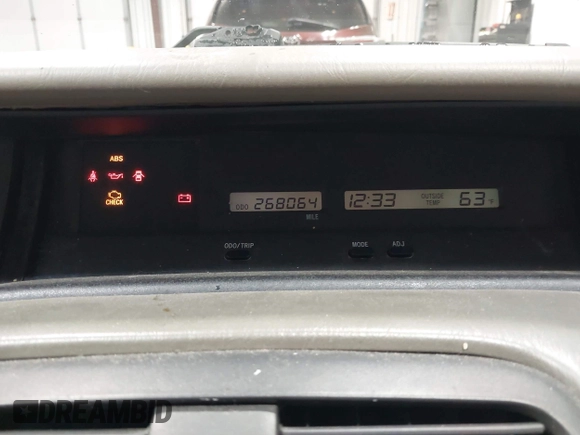 2000 Toyota Avalon XL with VIN 4T1BF28B4YU067175, listed as a IAAI auction lot 42396309 with 268,064 mi miles and . Bid and sale history available at DreamBid. Image 7.