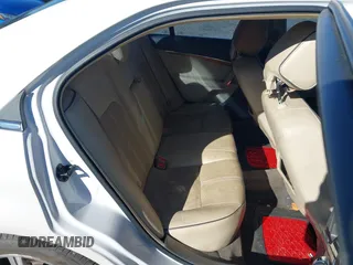 2012 Lincoln MKZ Hybrid with VIN 3LNDL2L38CR811295, listed as a IAAI auction lot 41386423 with 194,808 mi miles and . Bid and sale history available at DreamBid. Image 8.