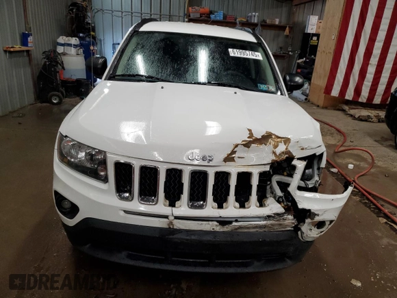 2017 Jeep Compass Sport SE with VIN 1C4NJDBB6HD106773, listed as a Copart auction lot 61995745 with 84,191 mi miles and Salvage title. Bid and sale history available at DreamBid. Image 5.
