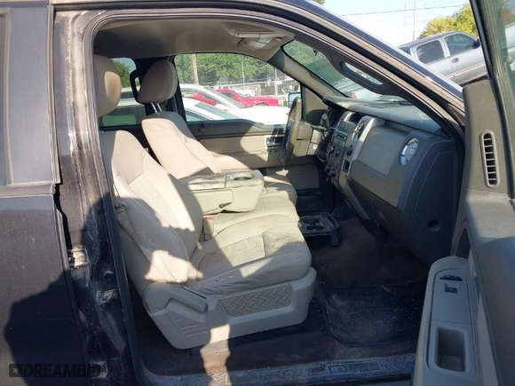 2010 Ford F-150 XL with VIN 1FTEW1C88AFD91697, listed as a IAAI auction lot 41890286 with 334,202 mi miles. Bid and sale history available at carsss.com. Image 5.