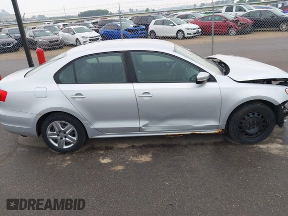 2011 Volkswagen Jetta SE с VIN 3VWDZ7AJ2BM348984, выставлен на аукционе IAAI как лот 42503246 с пробегом 77 392 миль миль и . История ставок и продаж доступна на DreamBid. Изображение 13.