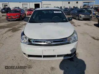 2011 Ford Focus SE with VIN 1FAHP3FN2BW184060, listed as a Copart auction lot 44130645 with 100,192 mi miles and Clean Title. Bid and sale history available at carsss.com. Image 5.