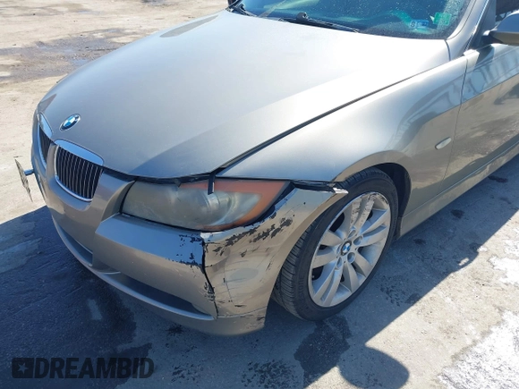 2008 BMW 3 Series 335i z VIN WBAVB77568NH78845, wystawiony jako IAAI lot #42060251 z przebiegiem 221 455 mil mil oraz . Historia ofert i sprzedaży dostępna na DreamBid. Obrazek 6.
