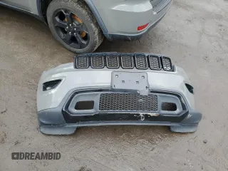 2019 Jeep Grand Cherokee Upland with VIN 1C4RJFAG9KC818833, listed as a Copart auction lot 43029015 with 75,318 mi miles and Salvage Title. Bid and sale history available at DreamBid. Image 13.
