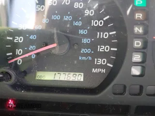 2001 Toyota Land Cruiser z VIN JTEHT05J612006883, wystawiony jako IAAI lot #42351679 z przebiegiem 177 690 mil mil oraz . Historia ofert i sprzedaży dostępna na DreamBid. Obrazek 16.