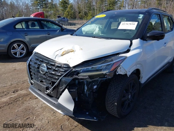 2021 Nissan Kicks SR with VIN 3N1CP5DV5ML466417, listed as a IAAI auction lot 41767810 with NaN miles. Bid and sale history available at carsss.com. Image 6.