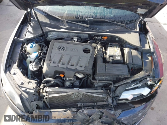 2013 Volkswagen Passat SEL Premium z VIN 1VWCN7A33DC125396, wystawiony jako IAAI lot #41862605 z przebiegiem 123 542 mil mil oraz . Historia ofert i sprzedaży dostępna na DreamBid. Obrazek 10.