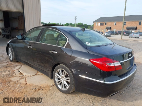 2014 Hyundai Genesis 3.8L z VIN KMHGC4DD2EU260177, wystawiony jako IAAI lot #42092212 z przebiegiem 213 055 mil mil oraz . Historia ofert i sprzedaży dostępna na DreamBid. Obrazek 3.
