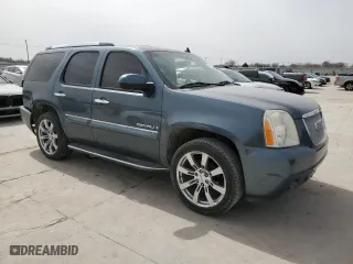 2008 GMC Yukon Denali with VIN 1GKEC63858J185528, listed as a Copart auction lot 48202775 with 295,079 mi miles and Salvage Title. Bid and sale history available at carsss.com. Image 4.