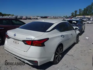 2020 Nissan Altima Platinum with VIN 1N4BL4FV3LC226469, listed as a IAAI auction lot 40570373 with 72,483 mi miles and . Bid and sale history available at carsss.com. Image 4.